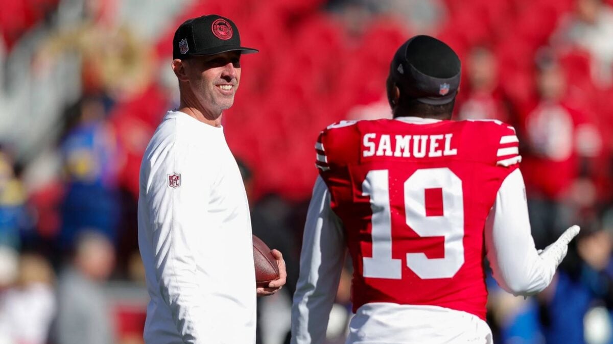 Kyle Shanahan with WR Deebo Samuel