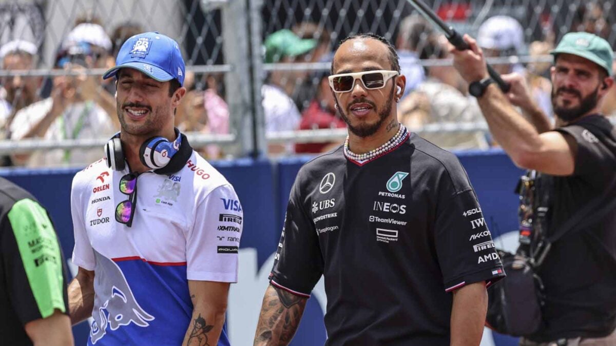 Lewis Hamilton and Daniel Ricciardo (via GPFans)