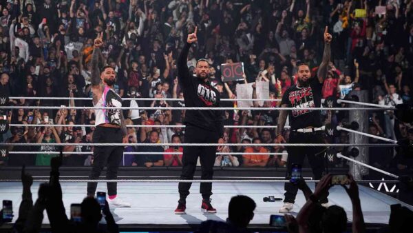 Roman Reigns and The Usos on SmackDown