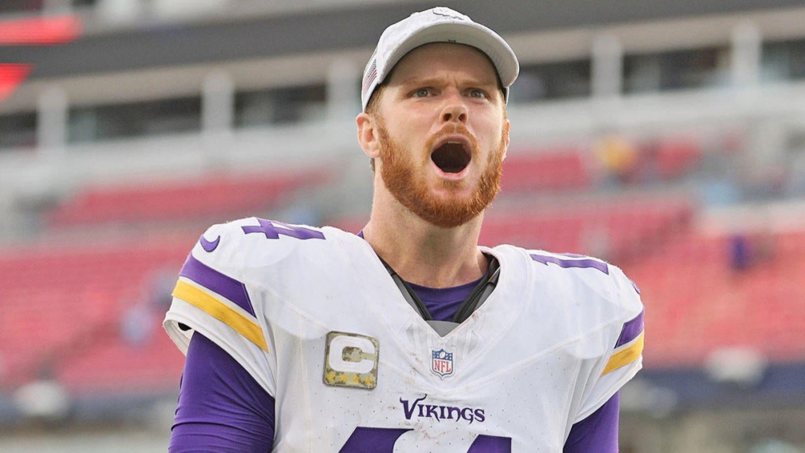 “He’s here to stay!” – Sam Darnold getting the wildest reception in Vikings’ locker room after tight win over Packers has fans going crazy