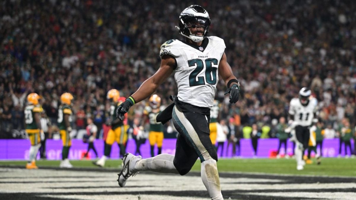 LeSean McCoy sounds off on Eric Dickerson not rooting for Saquon Barkley to break his single-season rushing yards record