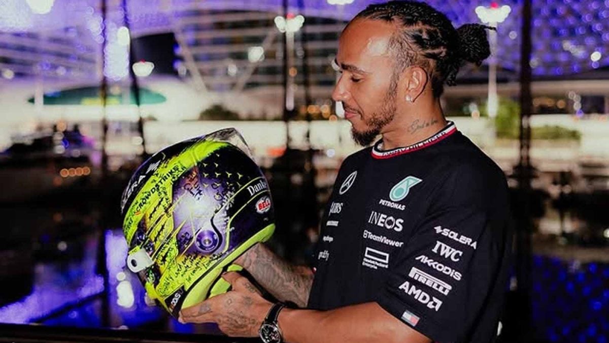 Lewis Hamilton's special helmet (image via @lewishamilton/Instagram)