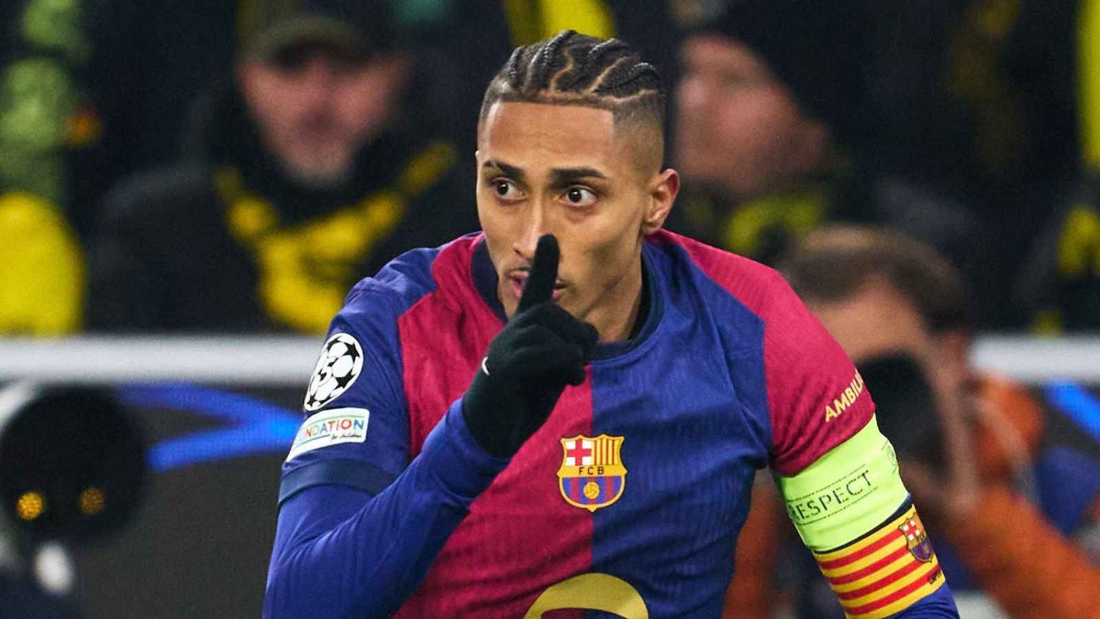 “Mr. Champions League” – Fans heap praise on Raphinha as Barcelona captain inspires 3-2 win over Borussia Dortmund