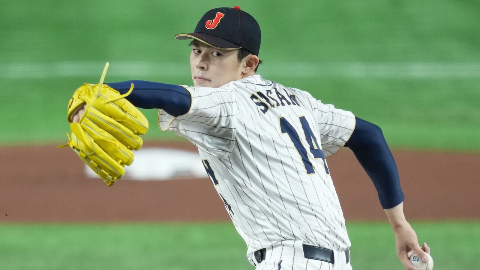 “It’s affected him mentally,” Roki Sasaki’s agent talks about HARSH media treatment in Japan as pitcher lands in international waters