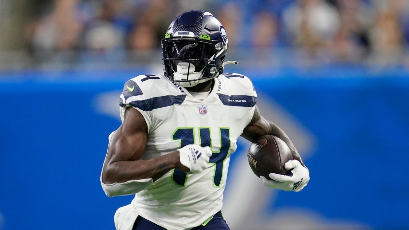 Seahawks WR DK Metcalf receives Tyreek Hill-esque challenge from Olympic Gold Medalist 