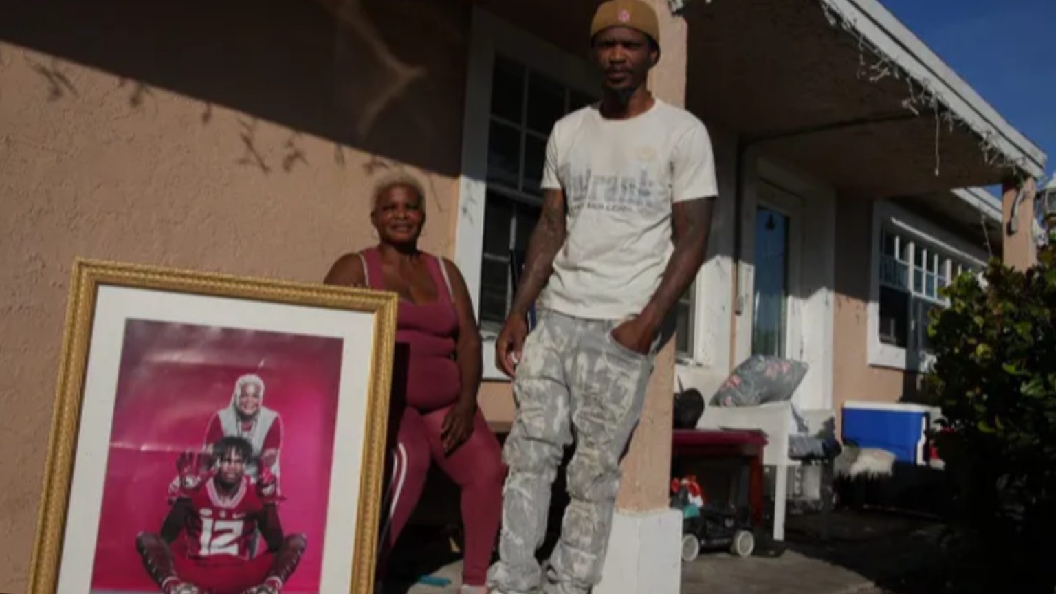 Who are Travis Hunter’s parents Ferrante Edmonds and Travis Hunter Sr.?