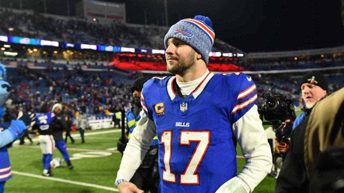 (Video) Bills Josh Allen debuts an outrageous 'Chest Pass' to Dalton Kincaid in win over Lions