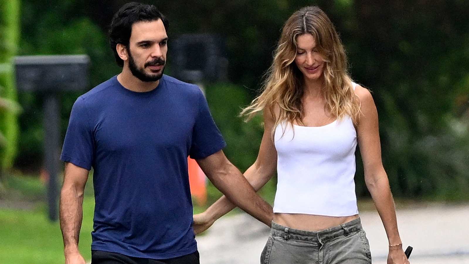 ‘Glowing’ Gisele Bundchen SNAPPED at Costa Rican getaway with boyfriend