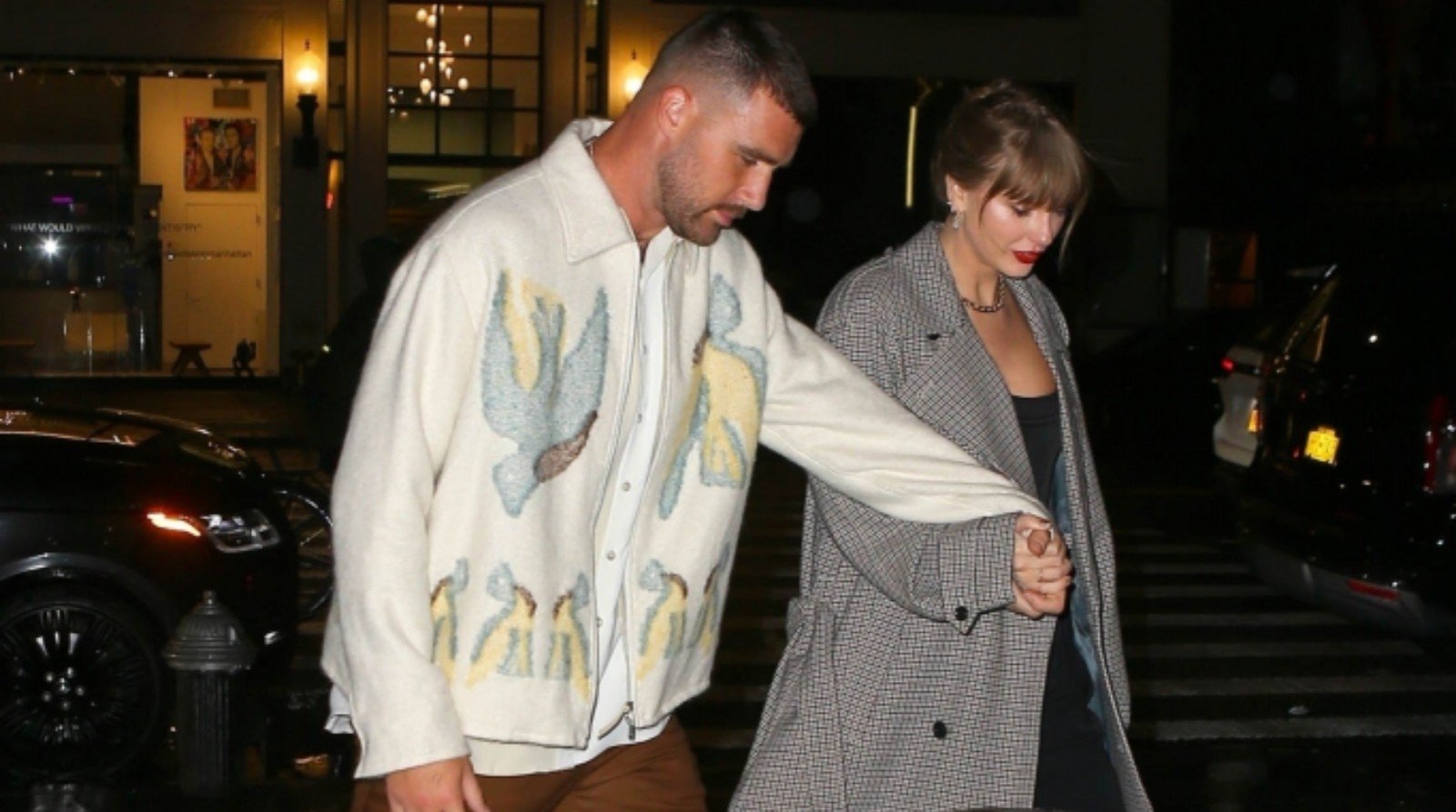 Travis Kelce, Taylor Swift slay in holiday-inspired outfits on the streets of New York City