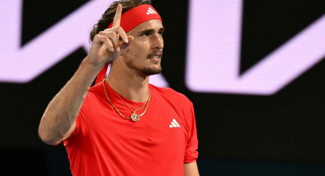 Alexander Zverev gives damning reply to the woman who interrupted his Australian Open runners-up speech