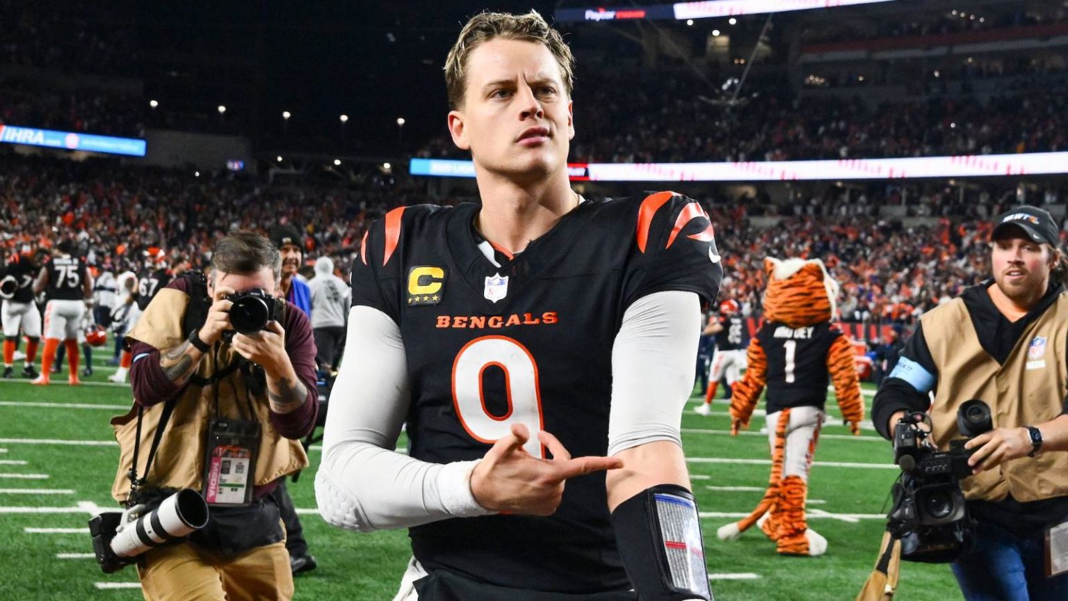 Joe Burrow and Cincinnati Bengals Super Bowl odds have bettors hoping for miracle.