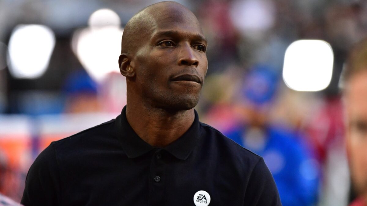 (Video) Philadelphia police helps Chad Johnson catch his flight back home 3 Chad Johnson showed his wit and frugality asking fans for a lift from the airport