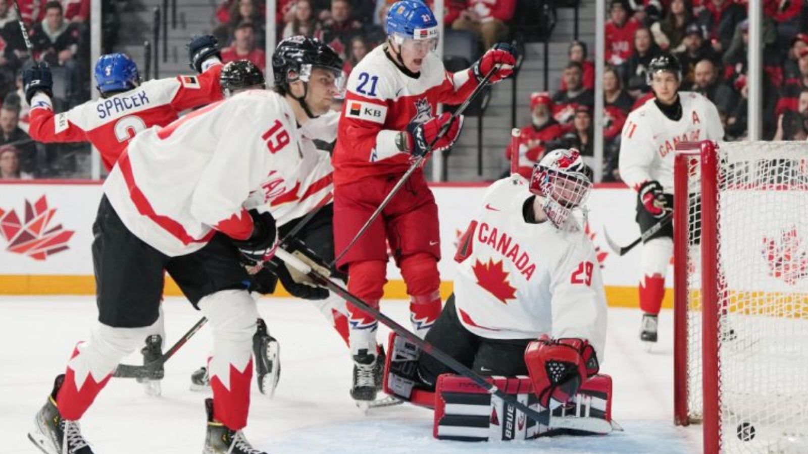 “Embarrassing” – Fans left FRUSTRATED as Canada gets knocked out from World Juniors Championship by Czechia for 2nd year running