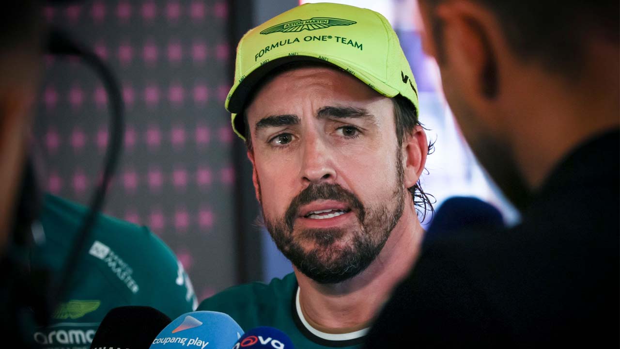 “Your time is over,” Dutch driver slams 43-year-old Fernando Alonso for not retiring from F1