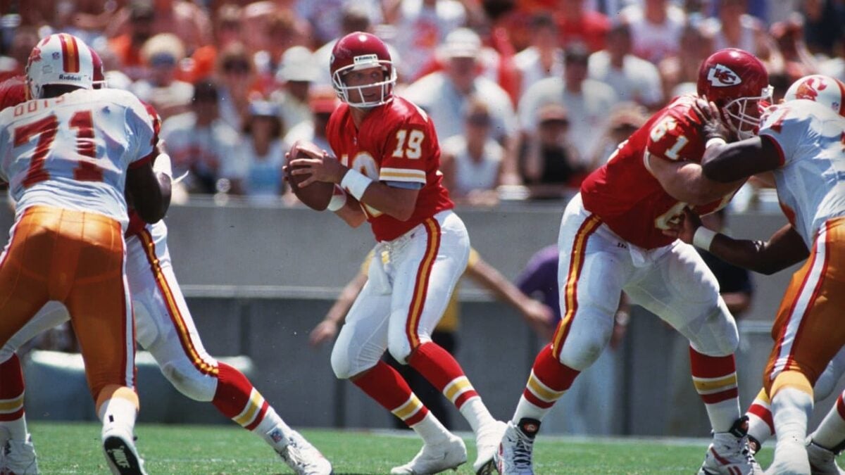 Top 5 Bills-Chiefs games of all time 7 Joe Montana Chiefs