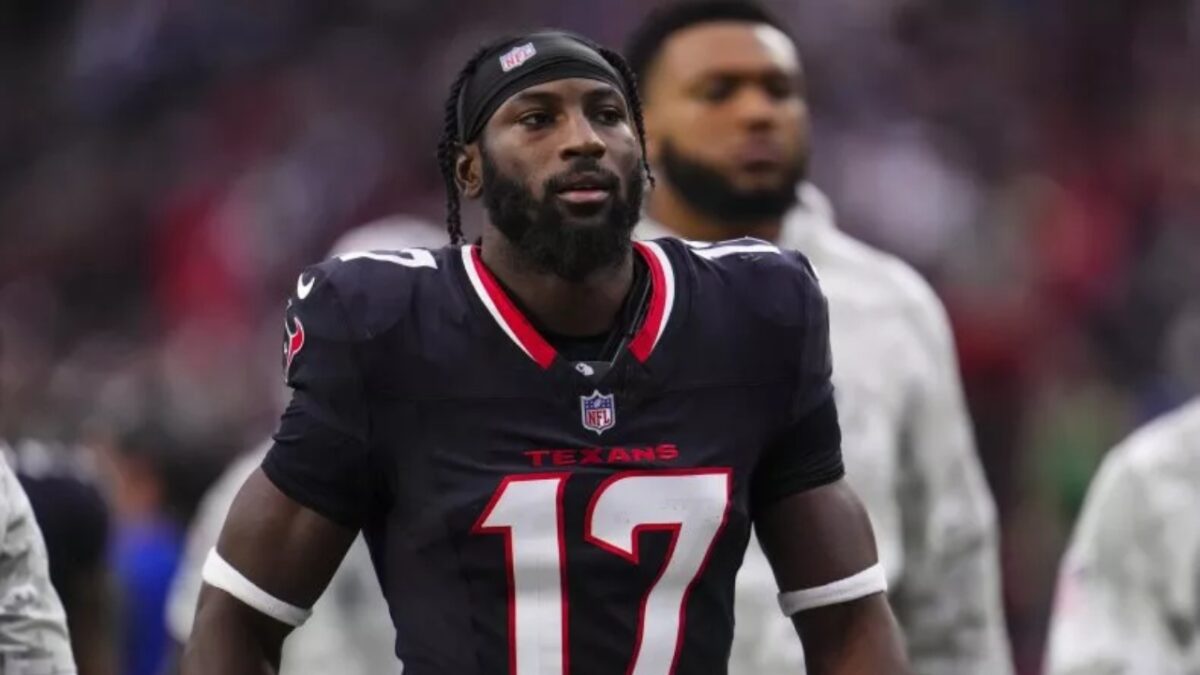 Kris Boyd breaks silence on aggressively shoving coach during playoff game against Chiefs 3 Kris Boyd 2