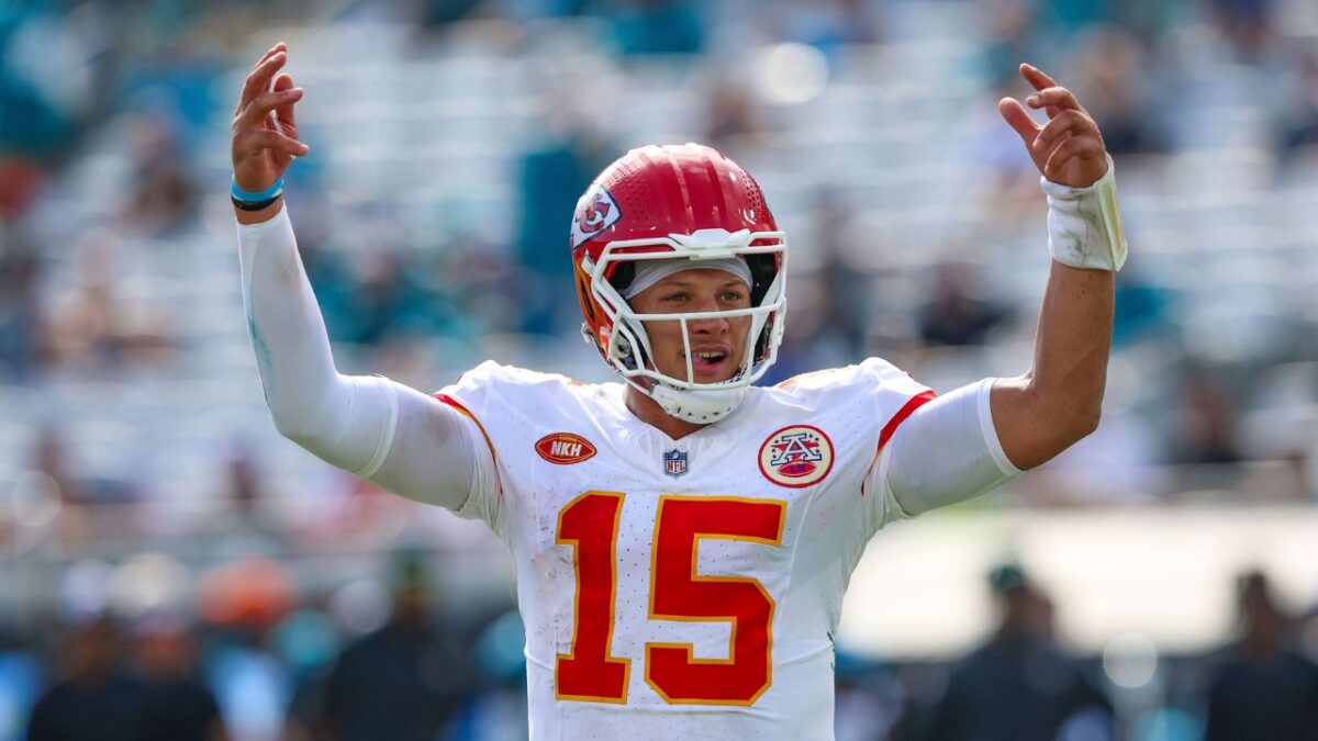 Patrick Mahomes breaks silence on talks of referees favoring the Chiefs: "I don't feel that way" 2 Patrick Mahomes