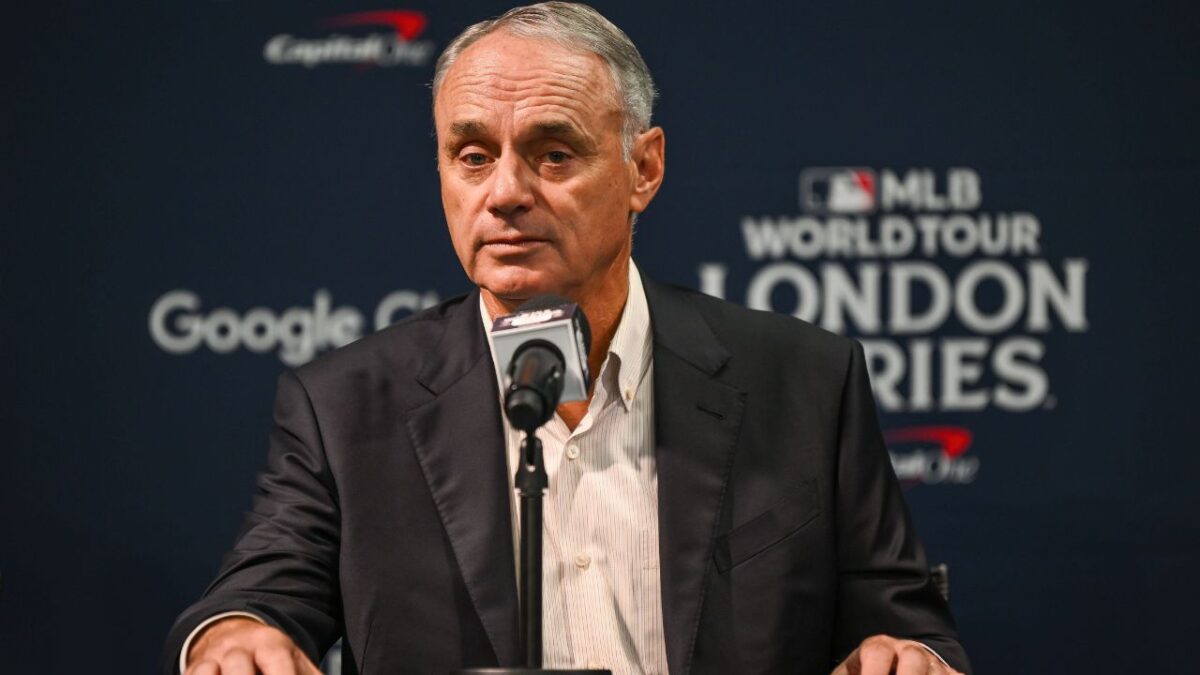 Rob Manfred reflects on CONTROVERSIAL pitch clock rule following 10th anniversary as MLB Commissioner 3 Rob Manfred