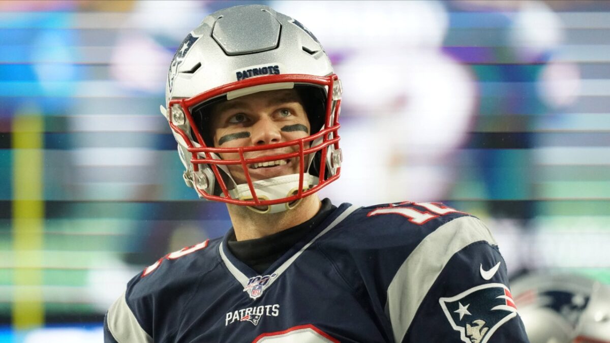 (Video) Tom Brady makes insane deflategate joke while hitting a trick shot 3 Tom Brady (4)