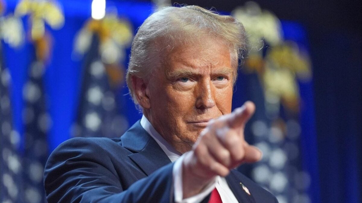 U.S. President Donald Trump Boldly DEMANDS Cleveland Guardians Revert Back to 'Indians' Name 2 Donald Trump has demanded the Commanders and Guardians to go back to their original names