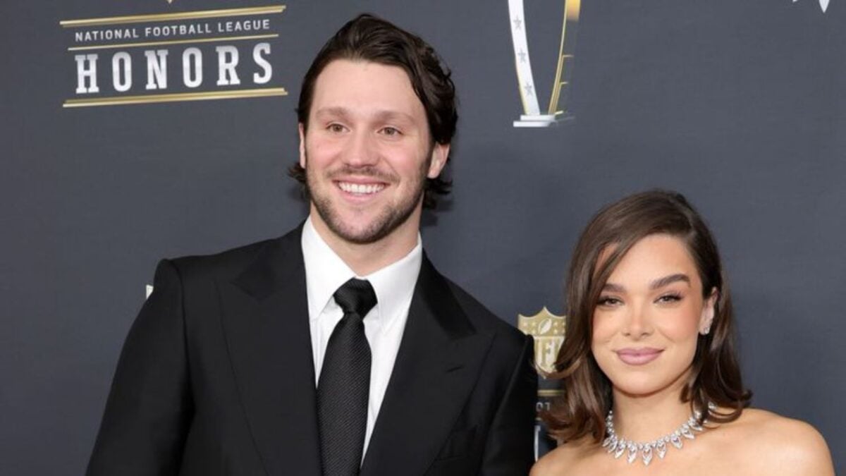 Josh Allen has special words for Hailee Steinfeld after winning his first MVP award 3 Josh Allen, Hailee Steinfeld