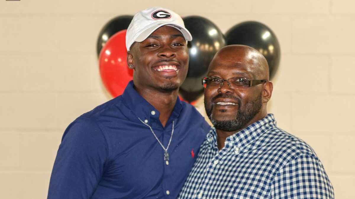 Who are Malaki Starks’ parents, Larry and Martisha? 5 Malaki Starks with his father, Larry