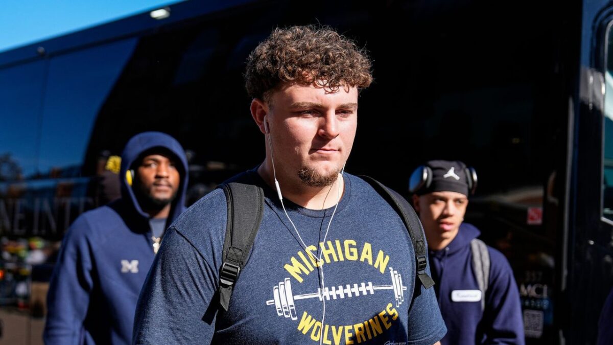 Who are Mason Graham's parents, Allen and Kimberly? 7 Michigan two-way star, Mason Graham