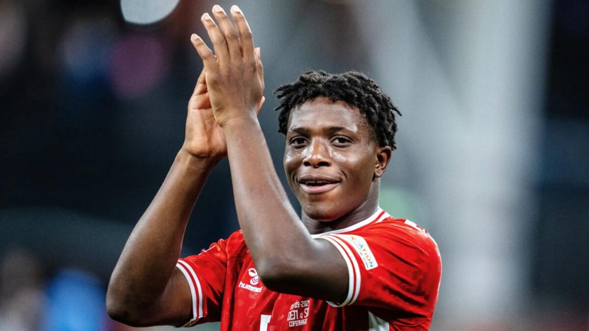 Tyrell Malacia headed for Manchester United exit as SUPRISE team opens talks 3 Patrick Dorgu is joining Manchester United