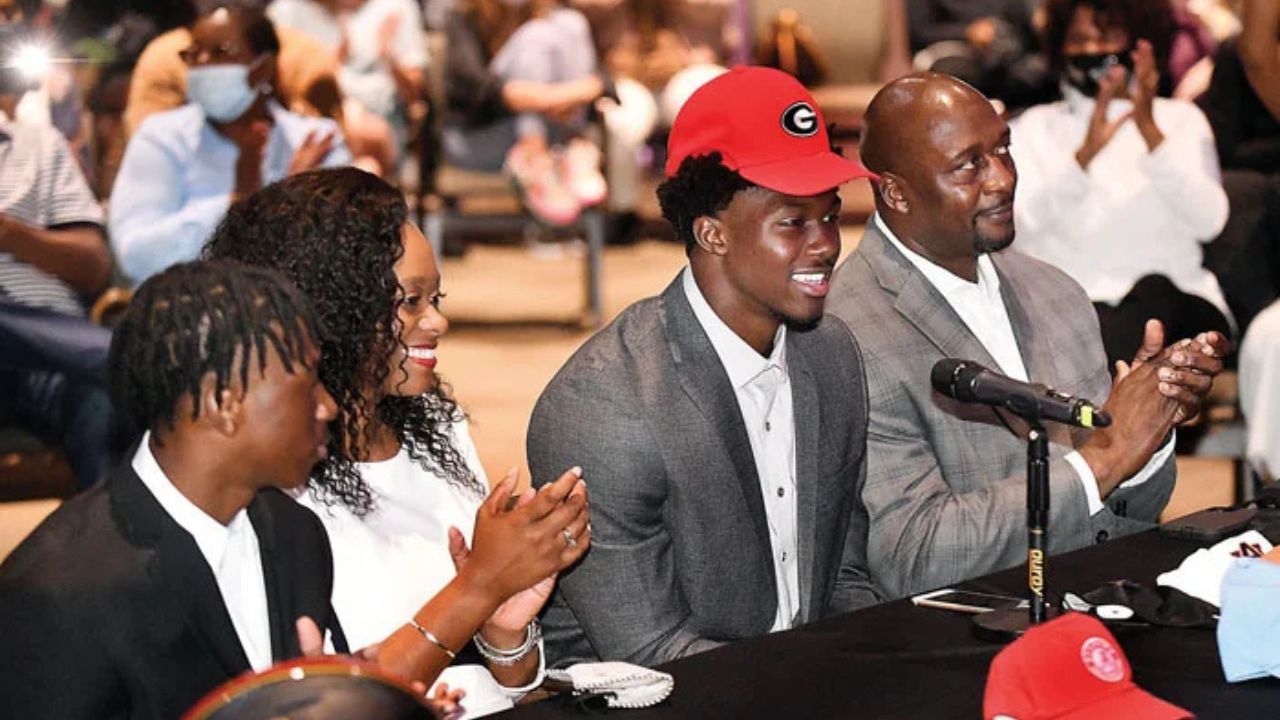 Who are Jalon Walker’s parents, Sheka and Curtis?