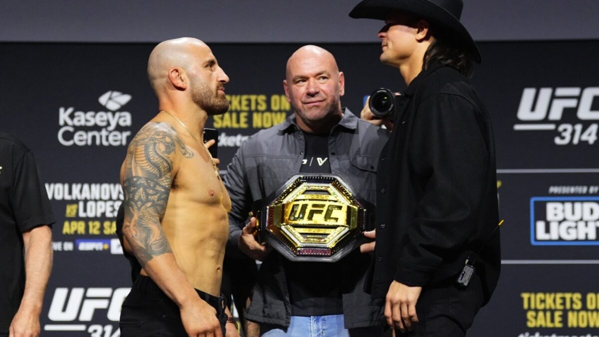 Alexander Volkanovski and Diego Lopes face-off