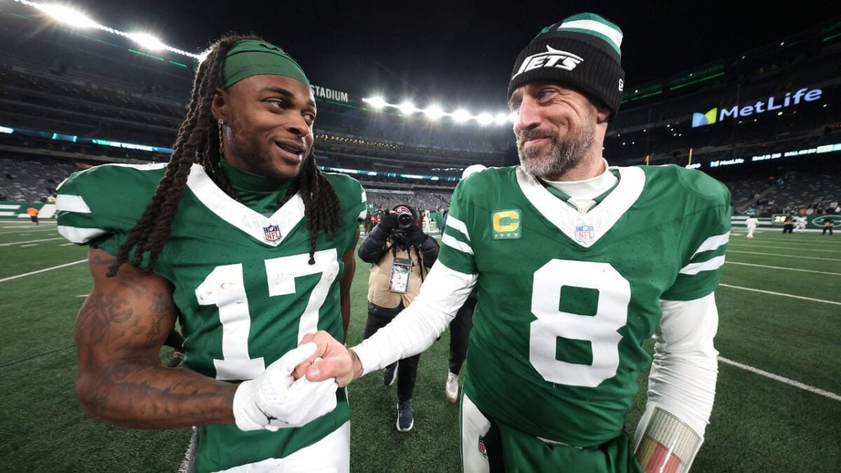 Davante Adams follows his friend Aaron Rodgers out of the New York Jets