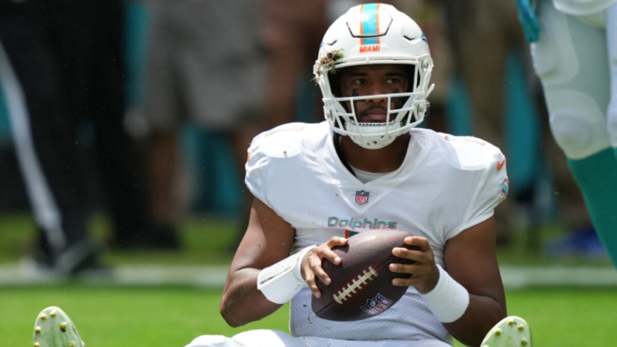 Dolphins Tua Tagovailoa catches strays on NFL socials for playing chess with Donald Trump's grandson - "People with CTE love trump" 3 Dolphins Tua Tagovailoa catches strays on NFL Twitter for playing Chess with Donald Trump's grandson "People with CTE love trump"