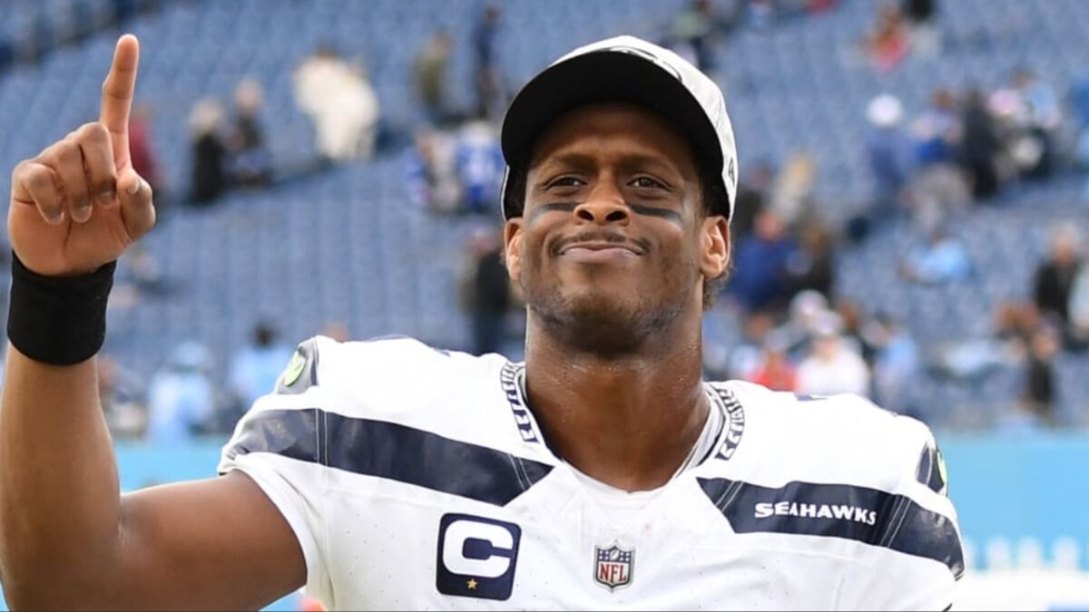 Geno Smith’s trade from Seahawks to Raiders gets a one word reaction from Maxx Crosby 3 Geno Smith’s trade from Seahawks to Raiders gets a one word reaction from Maxx Crosby