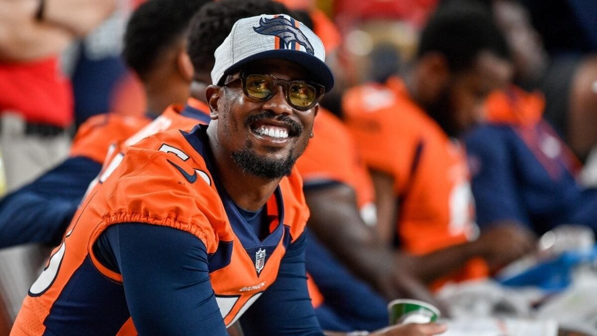 Von Miller Honors Champ Bailey With No. 24 in Move to Commanders 1 Von Miller