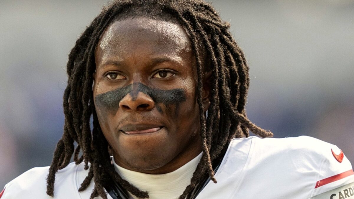 When Marquise Brown decided to listen to Taylor Swift's "Blank Space" first before picking up Chiefs playbook 3 When Marquise Brown decided to listen to Taylor Swift's "Blank Space" first before picking up Chiefs playbook